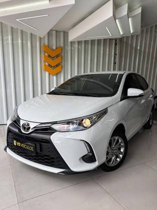 TOYOTA YARIS 1.5 16V FLEX SEDAN XS CONNECT MULTIDRIVE TOYOTA YARIS 1.5 16V FLEX SEDAN XS CONNECT MULTIDRIVE